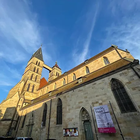 Secondhome Stuttgart - Moderne Grosse Nahe Der Hist Altstadt Von Esslingen An - Versch Groessen 8 - 11 - 19 Betten *
