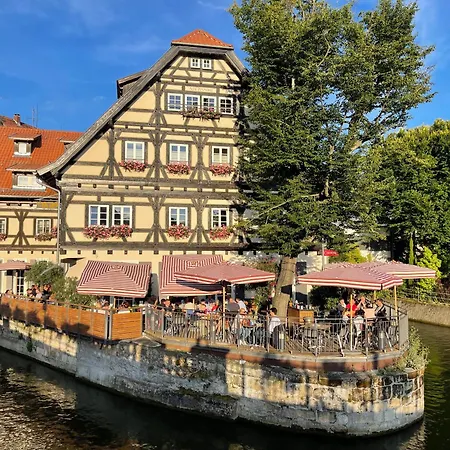 Secondhome Stuttgart: Connected Near Historic Esslingen Centre