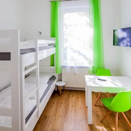 Secondhome Stuttgart - Moderne Grosse Nahe Der Hist Altstadt Von Esslingen An - Versch Groessen 8 - 11 - 19 Betten 에즐링겐