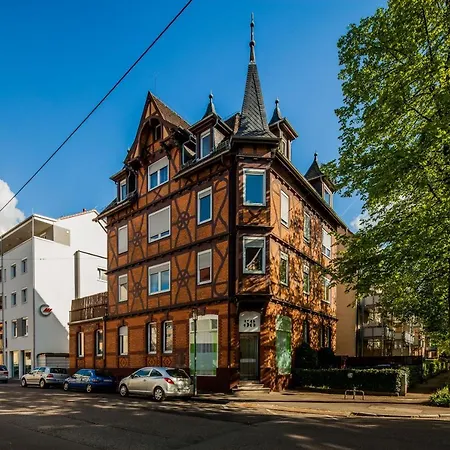 Apartment Secondhome Stuttgart: Connected Near Historic Esslingen Centre Esslingen am Neckar