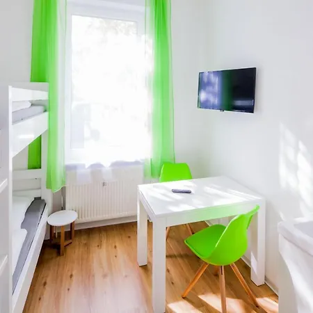 Apartment Secondhome Stuttgart: Connected Near Historic Esslingen Centre