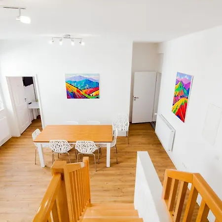 Secondhome Stuttgart: Connected Near Historic Esslingen Centre Esslingen am Neckar