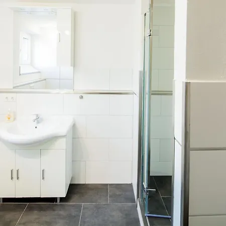 아파트 Secondhome Stuttgart - Moderne Grosse Nahe Der Hist Altstadt Von Esslingen An - Versch Groessen 8 - 11 - 19 Betten 에즐링겐