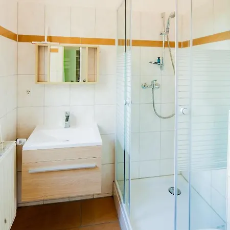 Secondhome Stuttgart: Connected Near Historic Esslingen Centre Apartment