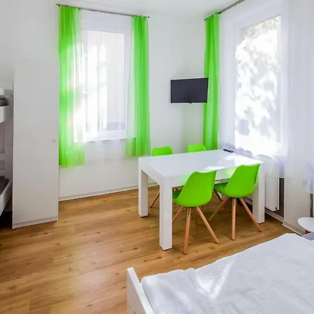 Apartment Secondhome Stuttgart: Connected Near Historic Esslingen Centre Esslingen am Neckar