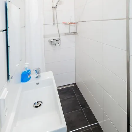 Apartment Secondhome Stuttgart: Connected Near Historic Esslingen Centre