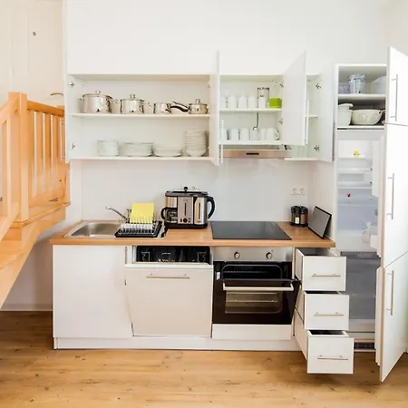 아파트 Secondhome Stuttgart - Moderne Grosse Nahe Der Hist Altstadt Von Esslingen An - Versch Groessen 8 - 11 - 19 Betten 에즐링겐